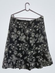Jupe à imprimé floral noir