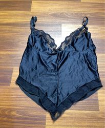 Black camisole with lace trim