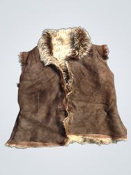 Gilet in suede marrone con finiture in pelliccia