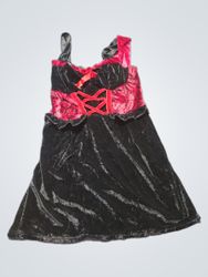 Schwarzes und rotes Samtkorsettkleid