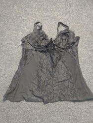 Camisola de renda preta