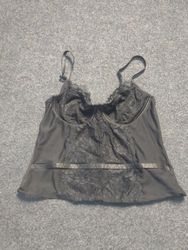 Camisole mit schwarzer Spitzenborte