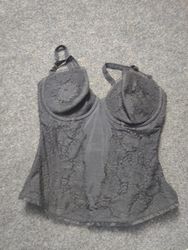 Corset en dentelle noire