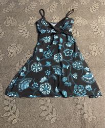 Tattoo-Blumenmuster-Kleid