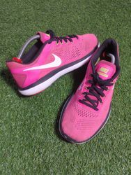 Nike Pink Free Run Sneakers
