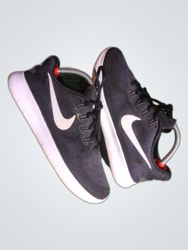 Nike Free RN Sneakers