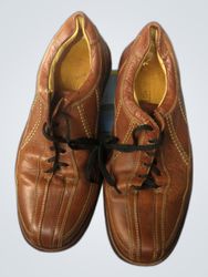 Brown Suede Lace-Up Chukka Boots