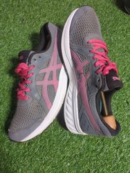 Baskets en mesh gris Asics