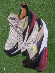 Nike Air Max 270 Sneakers