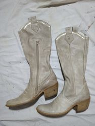 Nero Giardini Women's Beige Cowboy Boots