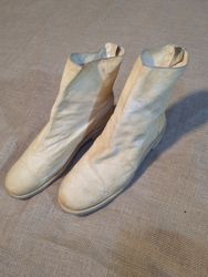 Cream-colored Ankle Boots