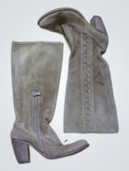 Unbranded Tan Suede Heeled Boots