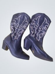 Black Cowboy Boots with White Stitching