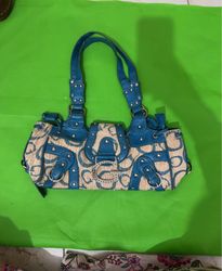 Guess Shoulder Bag