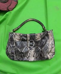 Snakeskin print shoulder bag