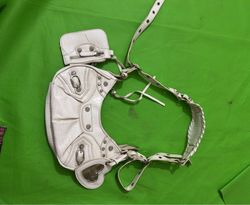 White shoulder bag with matching coin purse