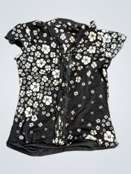 Black and white floral print blouse