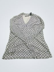 Blusa Feminina com Decote em V Estampada da Axcess..