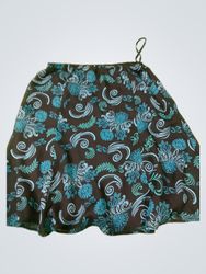 Braun-blauer Rock mit Blumenmuster