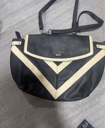GUESS Black and Cream Shoulder Bag
