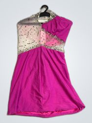 Vestido Rosa e com Contas Transparentes