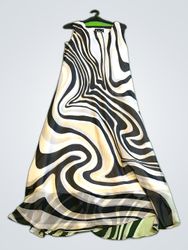 Jilibel Black and White Wavy Maxi Dress