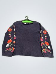 Suéter Bordado Floral American Eagle Outfitters