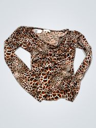 VERZIA Animal Print Top