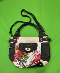 Desigual Blumige Handtasche