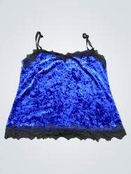 Blaue Samt-Camisole mit schwarzer Spitzenverzierun..