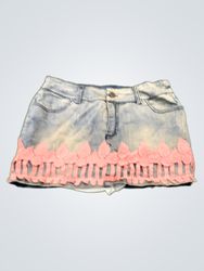 Saia jeans com barra de renda rosa