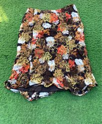 Rock mit Blumenmuster
