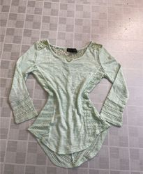 ALMOST FAMOUS Women's hellgrüner Pullover mit Spit..