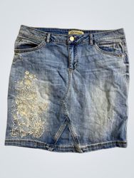 Gonna in denim ricamato "Democracy