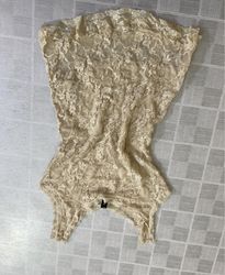 Haut en dentelle Madonna