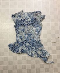 Top a stampa floreale blu