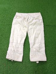 Cream Capri Pants with Buckle Detail