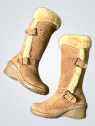Baretraps Women's Brown Suede Wedge Boots with Fur..
