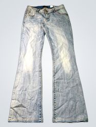 Women's light wash flared jeans