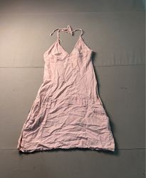 Vestito rosa con spalline a halter