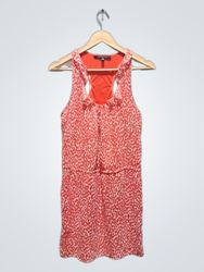 Vestido sem mangas Crimson Coast com estampa anima..