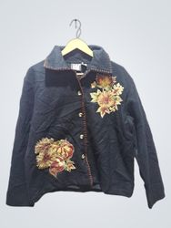 Jaqueta Floral Bordada da Take Two Clothing Co.