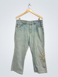 Coldwater Creek Embroidered Light Wash Jeans
