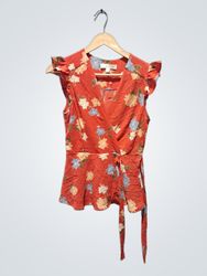 Monteau Los Angeles rotes Wickeloberteil mit Blume..