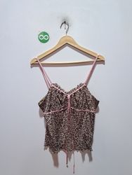 Leoprint-Volant-Cami mit pinken Trägern