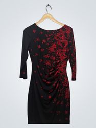 Vestido com Estampa Floral Preta Anne Klein