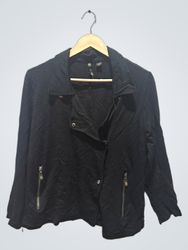 Veste noire "Skye's the Limit" avec fermetures écl..