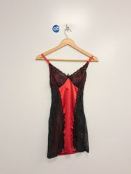 Chemise in pizzo rosso e nero