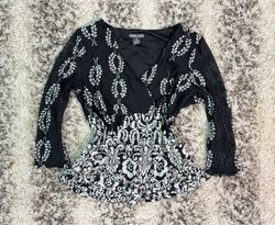 Robert Louis New York London Paris Black White Flo..