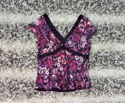 Haut LOFT à petites fleurs et encolure en V
